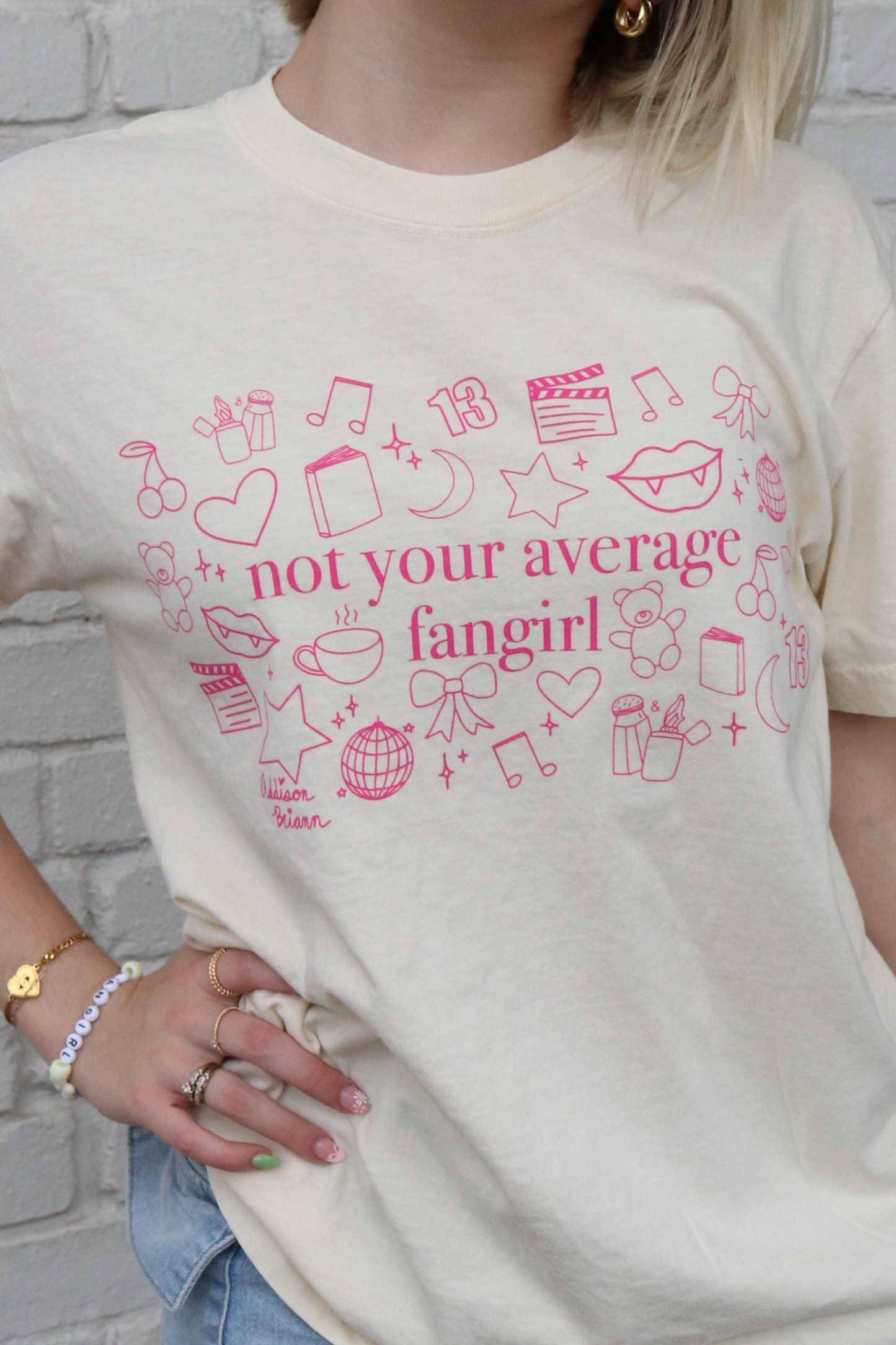 cream doodle tee